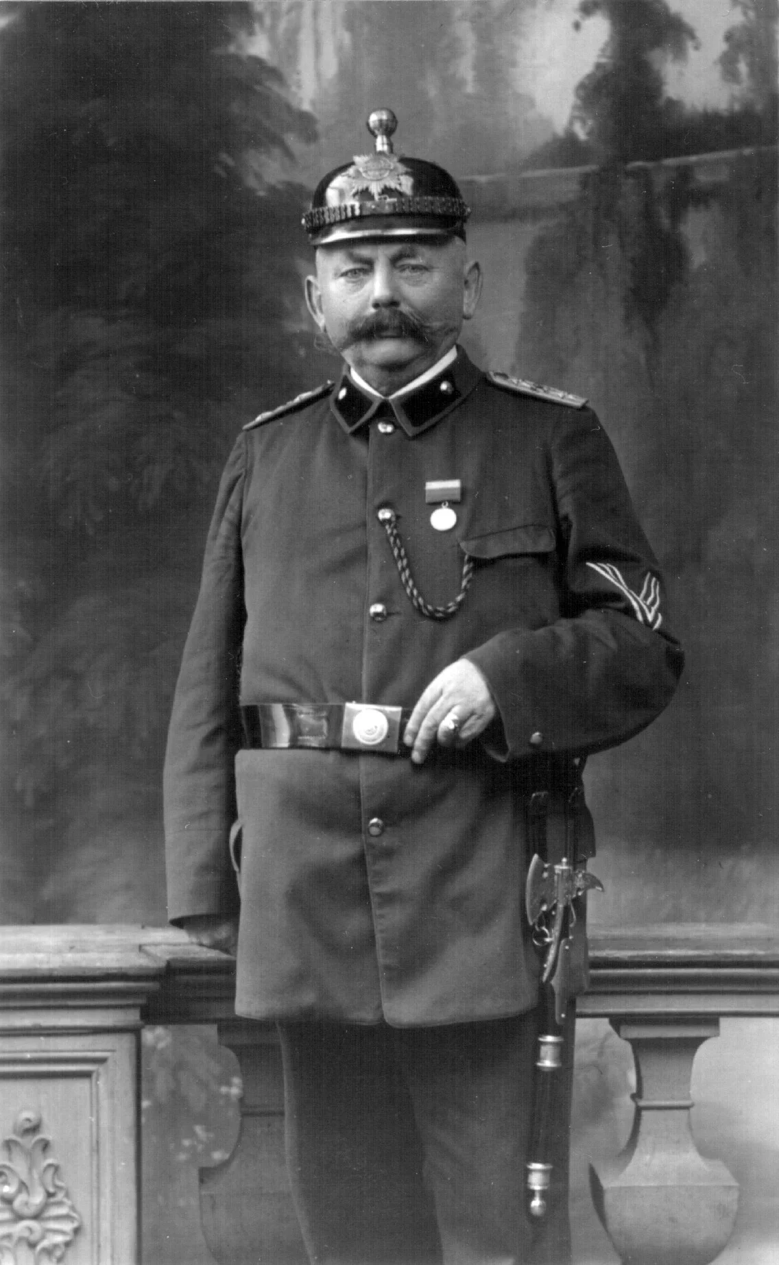 August Kähler als Hauptmann der Feuerwehr, etwa 1910