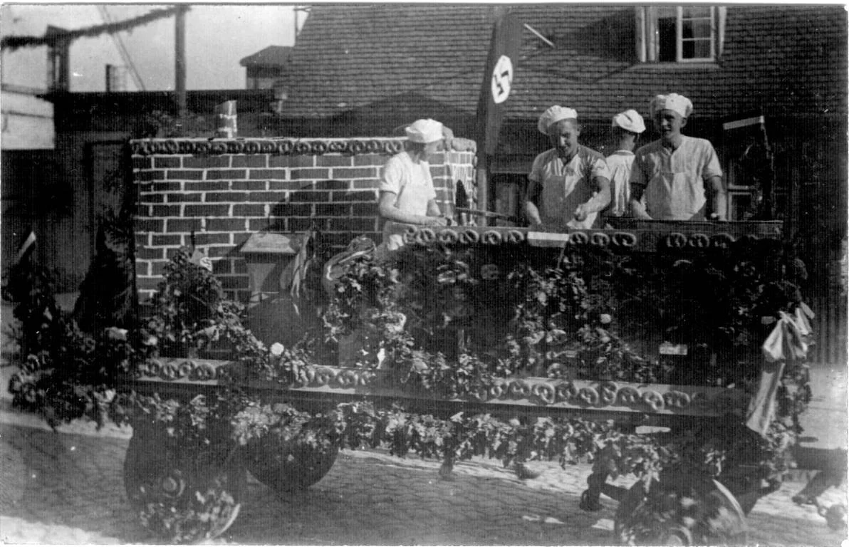Heimatfest 1931 Wagen der Bäcker
