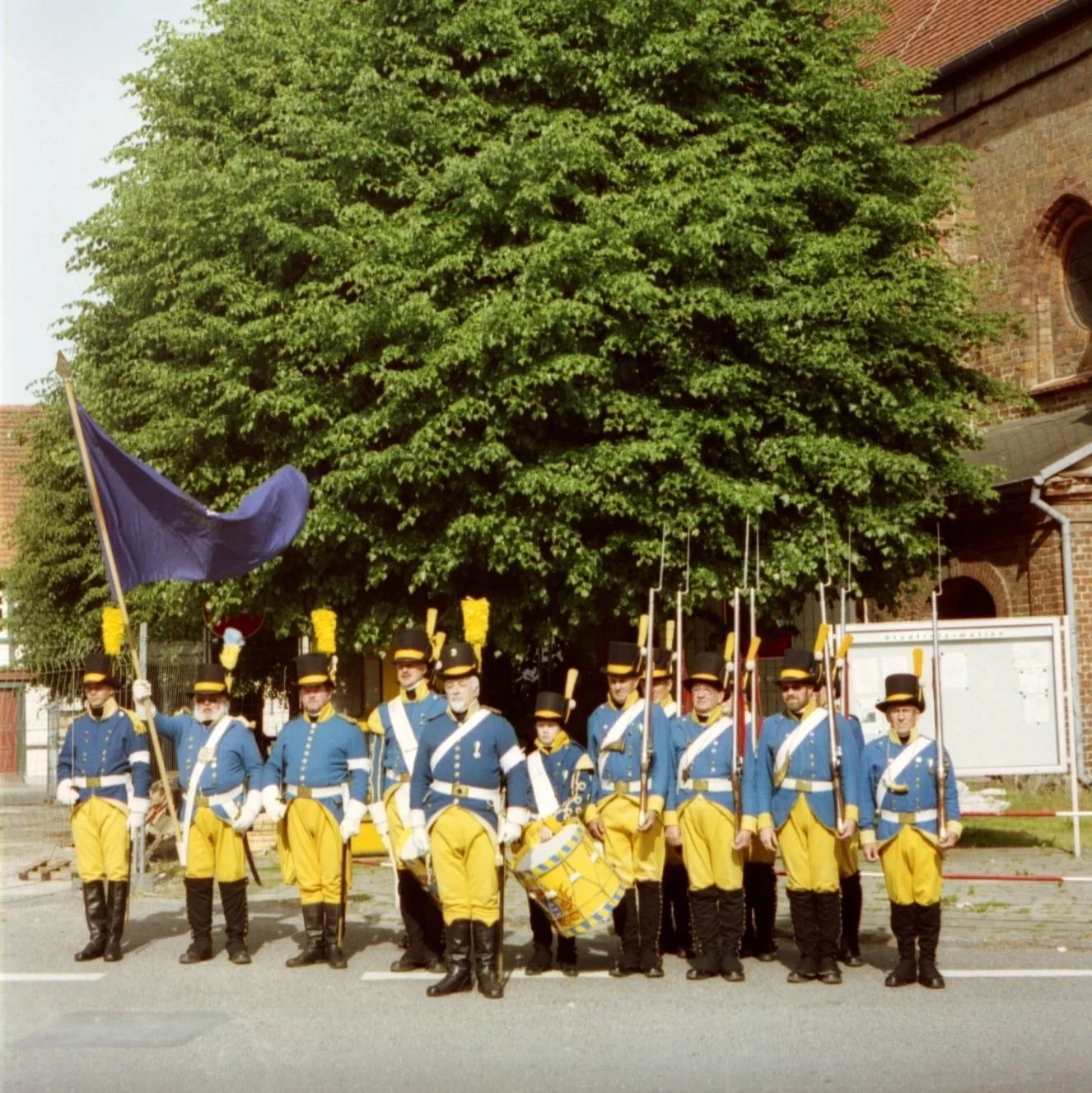 Mitglieder des Traditionsvereins der Lif Compagniet des Königlichen Osterbottens Regementes (1)