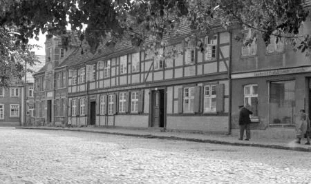 Pfarr- und Küsterhaus, um 1955