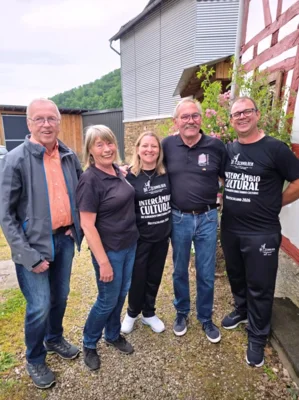 Tanzgruppe "die Schwalben" aus Brasilien 