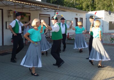 Der Traditionsverein Schmogrow war nat&uuml;rlich ebenfalls mit dabei  (Bild vergr&ouml;&szlig;ern)