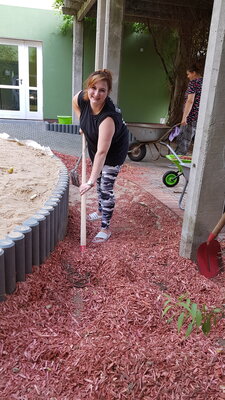 Foto des Albums: Arbeitseinsatz Innenhof neu gestalten