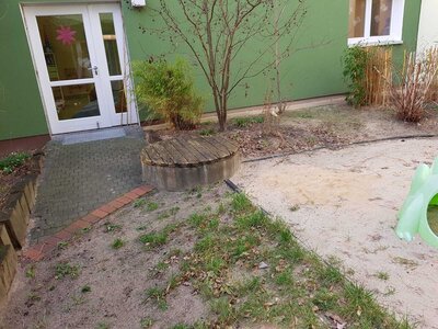 Foto des Albums: Arbeitseinsatz Innenhof neu gestalten