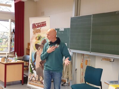 Foto des Albums: Herr Bombelmann zu Besuch an der Grundschule Hollstadt - Wollbach