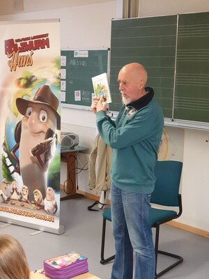 Foto des Albums: Herr Bombelmann zu Besuch an der Grundschule Hollstadt - Wollbach