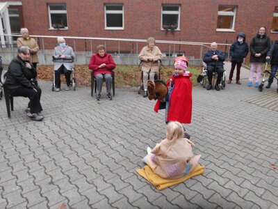 Foto des Albums: Igelgruppe besucht Tagespflege St. Josef