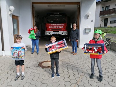 gl&uuml;ckliche Gewinner 