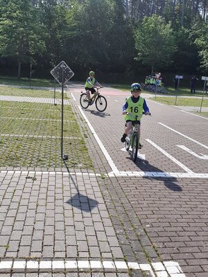 Foto des Albums: Auf dem Weg zum Fahrradführerschein