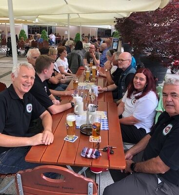 Foto des Albums: 1-jähriges Vereinsjubiläum im Ratskeller