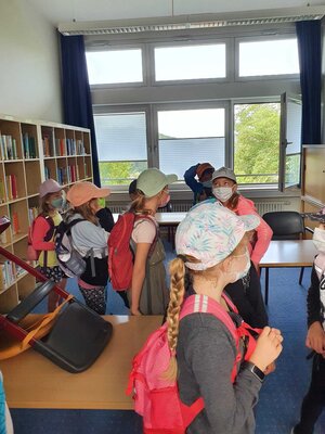 Foto des Albums: Erste Schritte im neuen Schulhaus