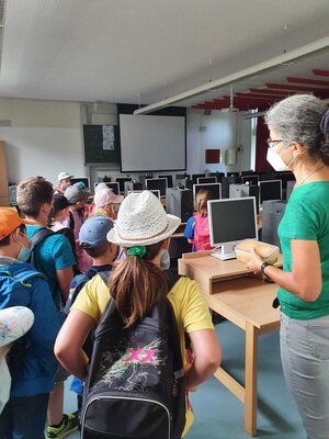 Foto des Albums: Erste Schritte im neuen Schulhaus