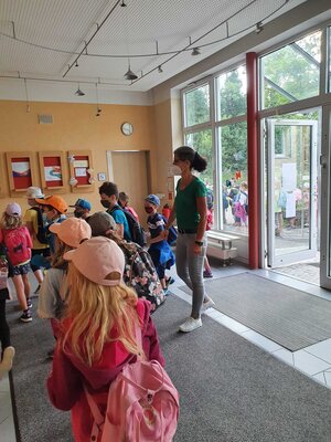 Foto des Albums: Erste Schritte im neuen Schulhaus