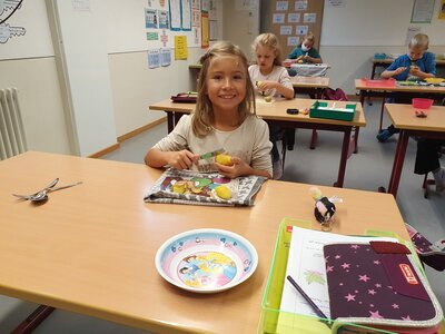 Foto des Albums: Die Klasse 3a kocht Kartoffelsalat