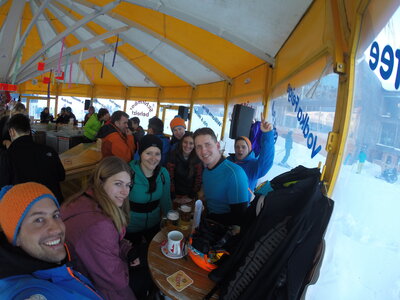 Apr&egrave;s-Ski darf nach einem erfolgreichen Skitag nicht fehlen  (Bild vergr&ouml;&szlig;ern)