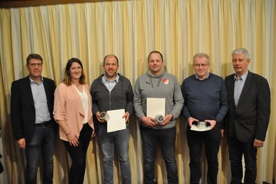 Vorschaubild: Uwe Schradick (NFV-Vorsitzender), Mareike Mahnken (2. Vorsitzende), Michael Witten, Stephan Heins, Horst Wienberg, Wilfried Rossol (1. Vorsitzender)