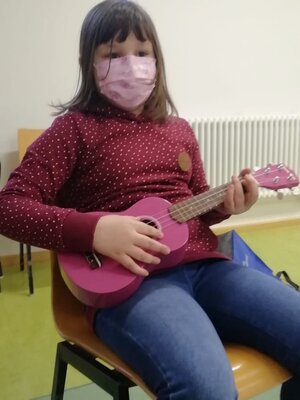 Foto des Albums: WIM-Unterricht in der zweiten Klasse - Zupfinstrumente