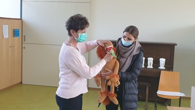Foto des Albums: Die Zahnärztin zu Besuch in den 1. Klassen