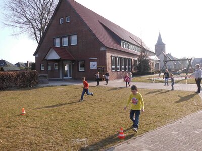 Foto des Albums: Schulclub zum Thema links-rechts