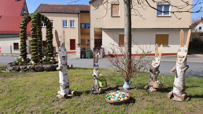 Foto des Albums: Osterkrone und Osterbrunnen