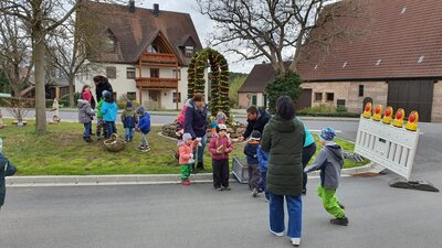 Foto des Albums: Osterkrone und Osterbrunnen