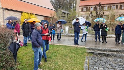 Foto des Albums: Osterkrone und Osterbrunnen