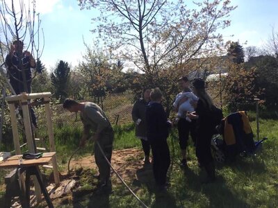 Foto des Albums: Fotos von der Baumpflanzaktion in Ragow am 23.4.22
