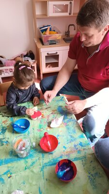 Foto des Albums: Die Papa´s basteln und die Mama´s kommen zum Muttertagskaffee