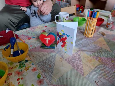Foto des Albums: Die Papa´s basteln und die Mama´s kommen zum Muttertagskaffee