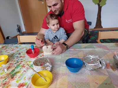 Foto des Albums: Die Papa´s basteln und die Mama´s kommen zum Muttertagskaffee