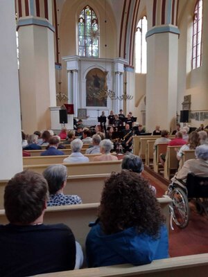 Foto des Albums: Kunstmarkt und Konzert in der Kirche (10. 06. 2022)