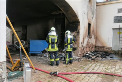 Foto des Albums: Brand 4 - brennt Verpackungsfabrik