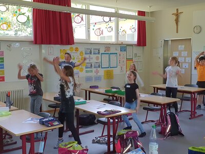 Foto des Albums: Klasse 2000 - Der Weg des Blutes