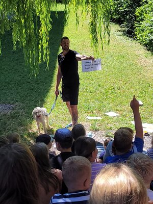 Foto des Albums: Vom richtigen Umgang mit Hunden
