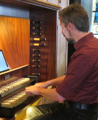 Fotoalbum Christoph Hagemann, Kantor der Wittenberger Stadtkirche, spielt zur Orgelvesper