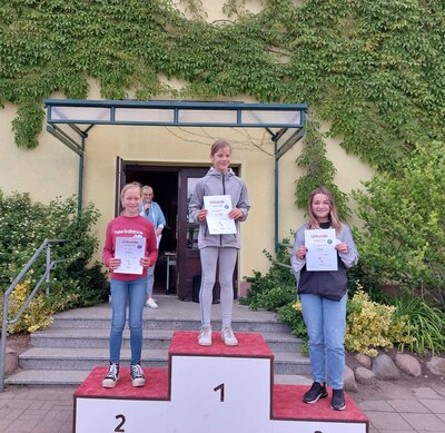 M&auml;dchen Jahrgang 2011  (Bild vergr&ouml;&szlig;ern)