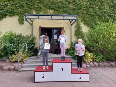 M&auml;dchen Jahrgang 2015  (Bild vergr&ouml;&szlig;ern)