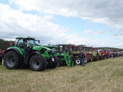 Foto des Albums: 11. Treckertreffen am 28. Mai in Fehrow