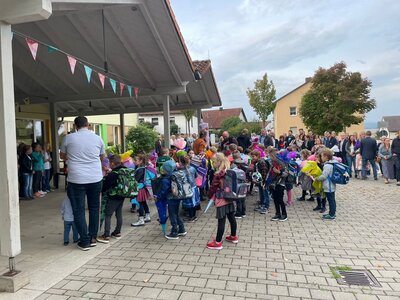 Foto des Albums: Herzlich Willkommen an der Grundschule Hollstadt-Wollbach