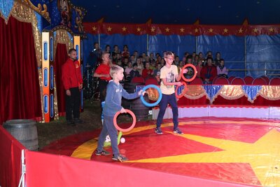 Foto des Albums: Zirkus-Probe