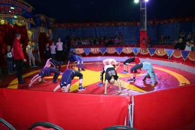Foto des Albums: Zirkus-Probe