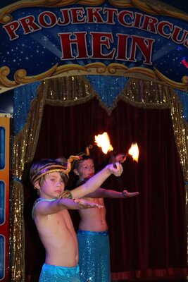 Foto des Albums: Zirkus-Galavorstellung