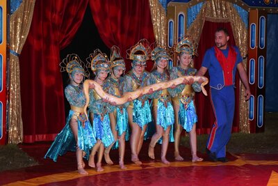 Foto des Albums: Zirkus-Galavorstellung