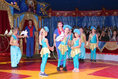 Foto des Albums: Zirkus-Galavorstellung