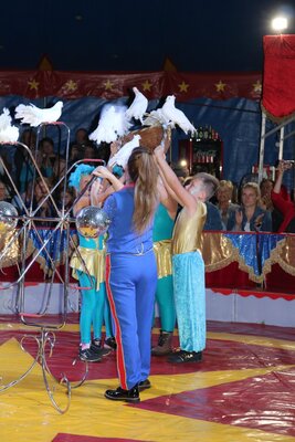 Foto des Albums: Zirkus-Galavorstellung