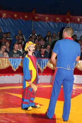 Foto des Albums: Zirkus-Galavorstellung