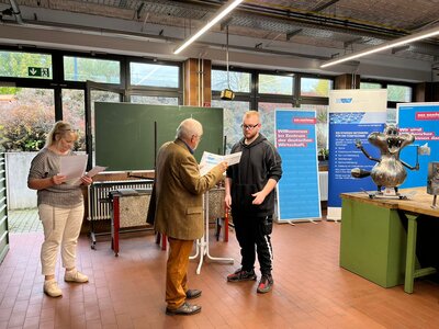 Foto des Albums: Der Letzte räumt die Erde auf...