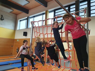 Foto des Albums: Bewegungstag 2022 an der Grundschule Hollstadt-Wollbach