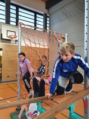 Foto des Albums: Bewegungstag 2022 an der Grundschule Hollstadt-Wollbach