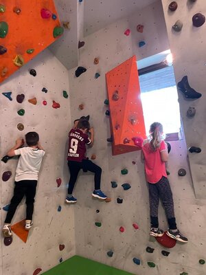 Foto des Albums: Bewegungstag 2022 an der Grundschule Hollstadt-Wollbach